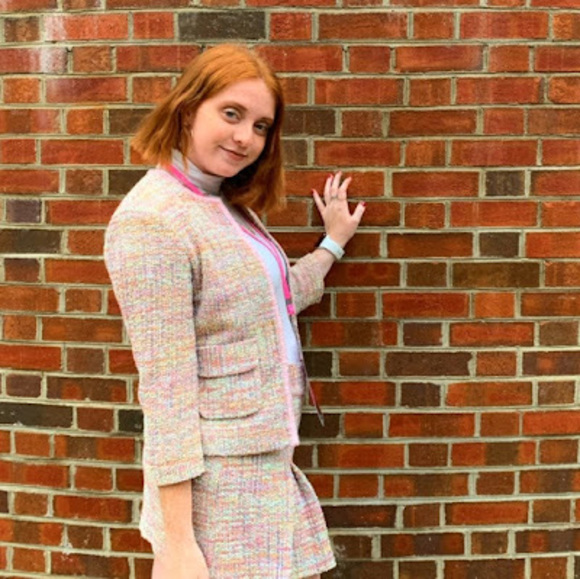 Meet your Posher, Korin - Picture 1 of 1